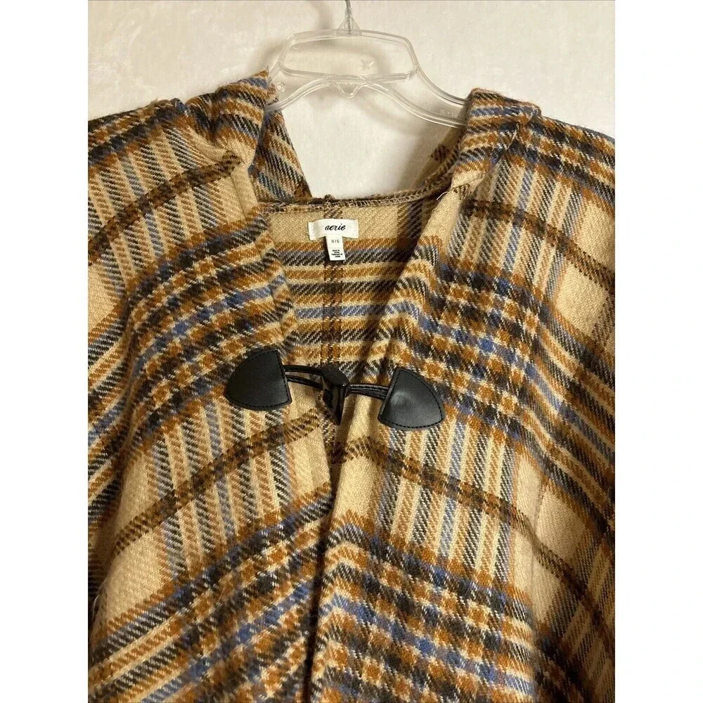 Aerie Hooded Plaid Poncho Shall Women's One Size Tan Toggle Front Closure